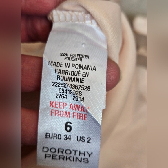 Dorothy Perkins Rose Gold Satin Blouse with Mandarin Collar. Size 6 - Picture 9 of 11